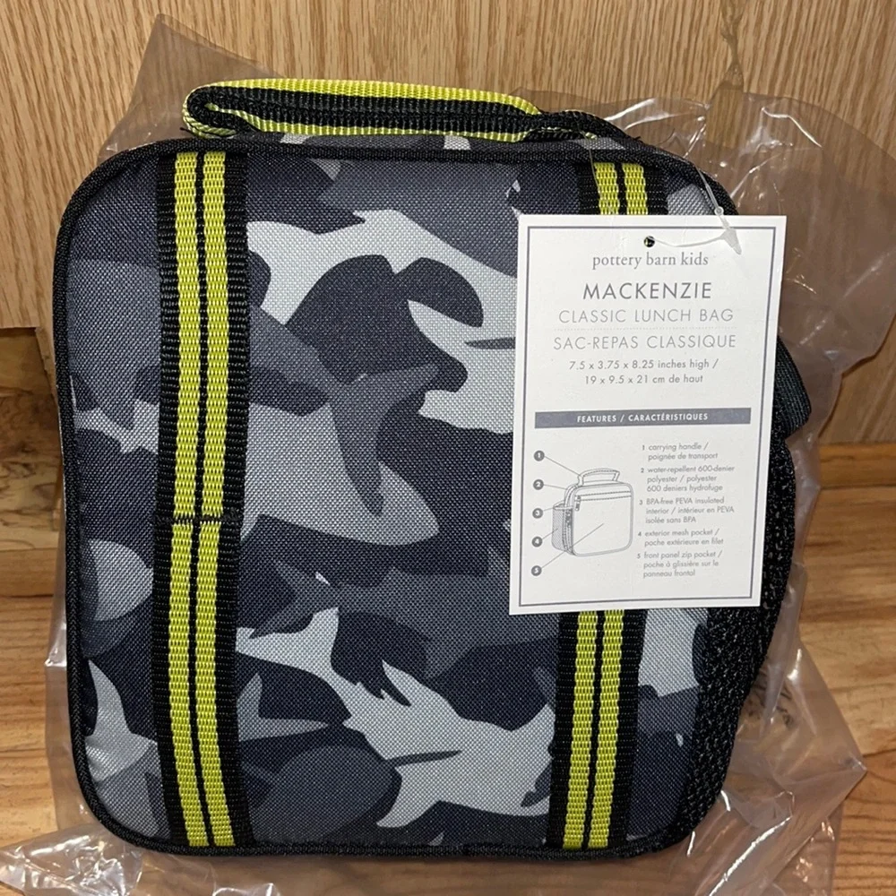 New with tags POTTERY BARN KIDS MACKENZIE black shark classic lunch tote bag